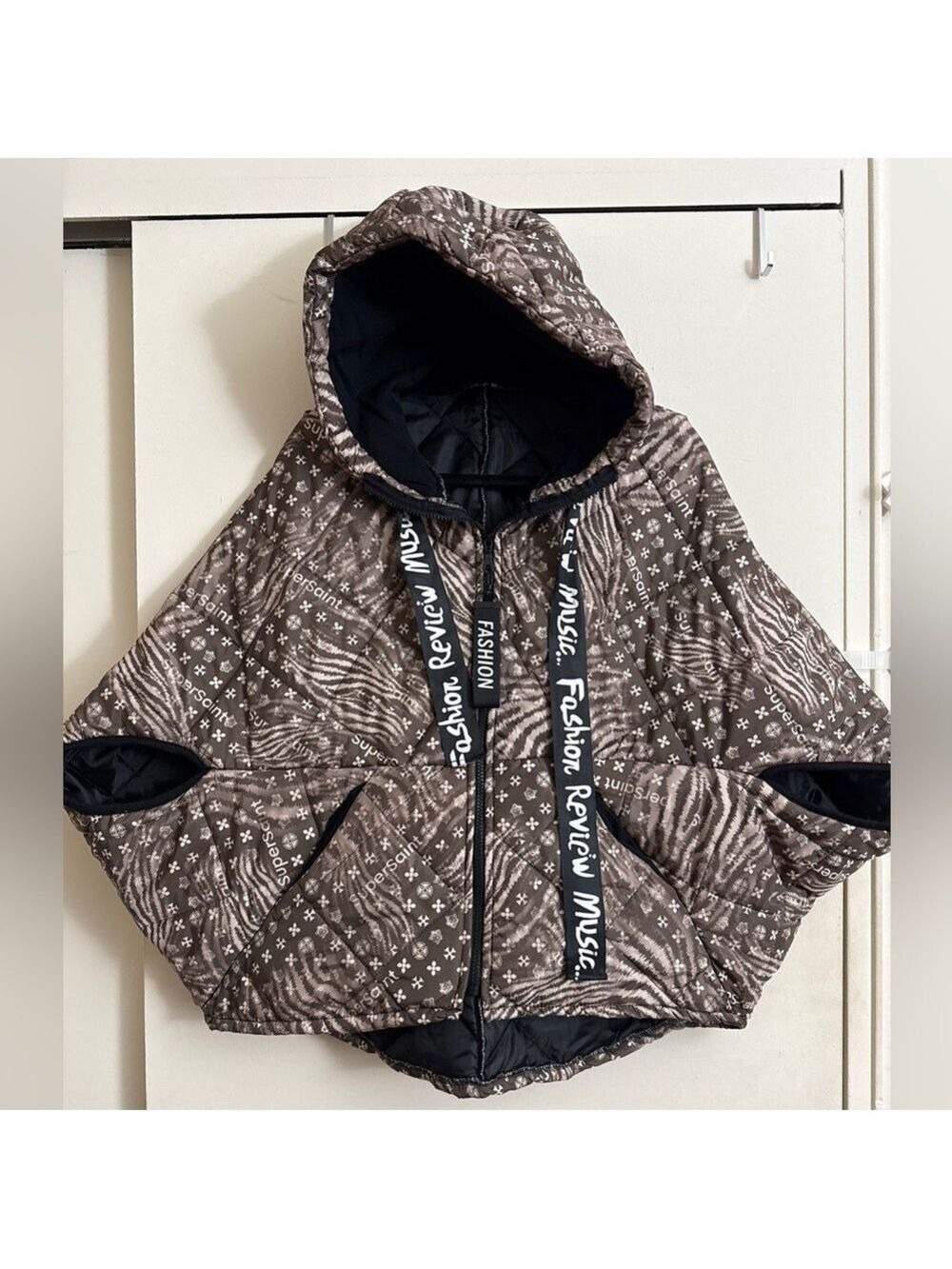 RARE SuperSaint Quilted Puffer Cape Hooded Zip-Up Poncho Jacket Print